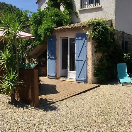 525 Avec Piscine *