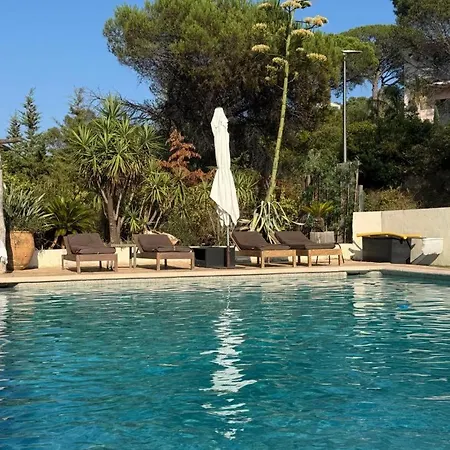 525 Avec Piscine